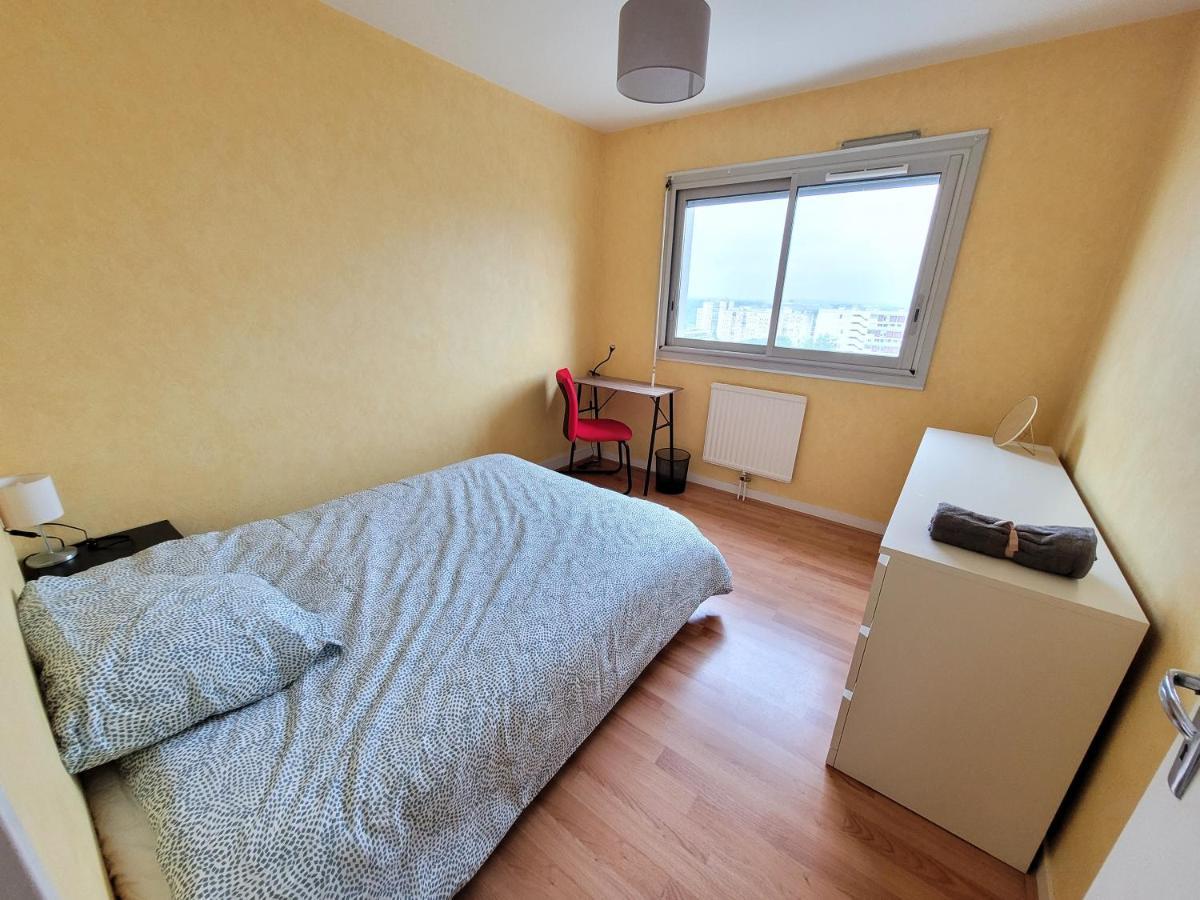 Appartement T5 Avec 4 Lits Doubles Брест Екстер'єр фото