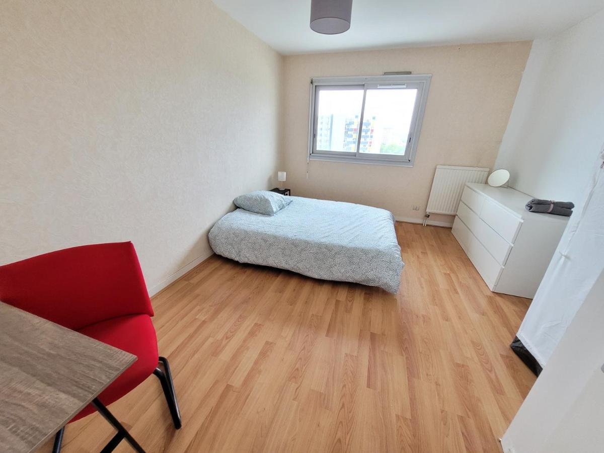 Appartement T5 Avec 4 Lits Doubles Брест Екстер'єр фото