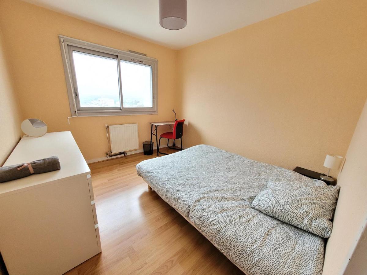 Appartement T5 Avec 4 Lits Doubles Брест Екстер'єр фото
